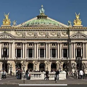https://cosy-studio-saint-lazare.fr-paris.fr