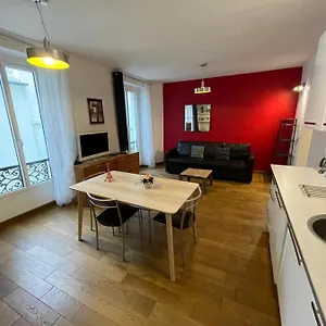 https://invalides-tour-eiffel-amlie.fr-paris.fr